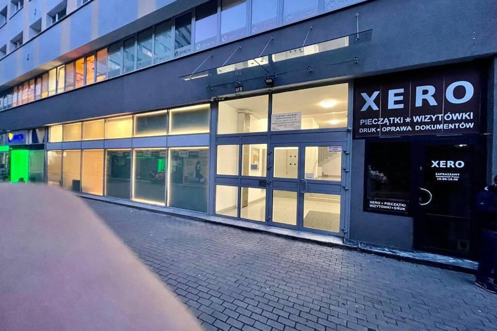 Gold 3 Metro X2 Wifi 300 Mbs 60'Tv Netflix Hbo Appletv+ Apartment Warsaw Exterior photo